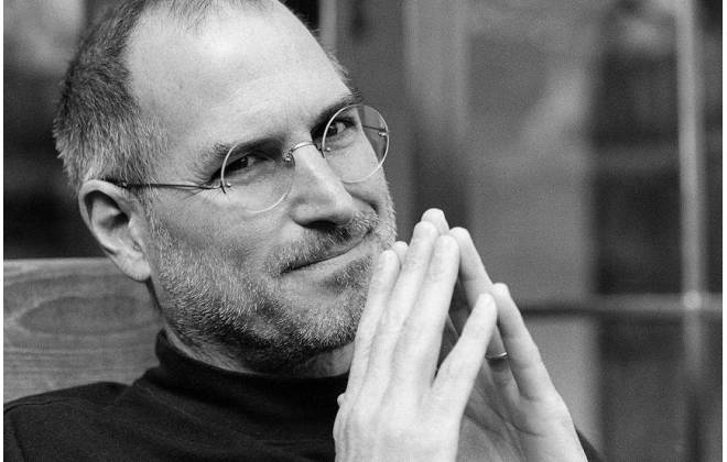 Como está a Apple cinco anos após morte de Steve Jobs .