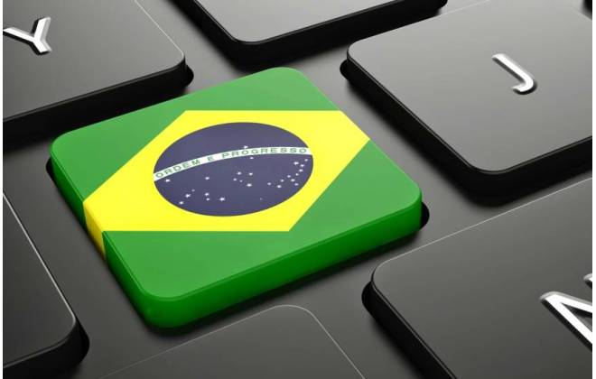 Preço da internet fixa brasileira caiu mais de 70% em 5 anos.