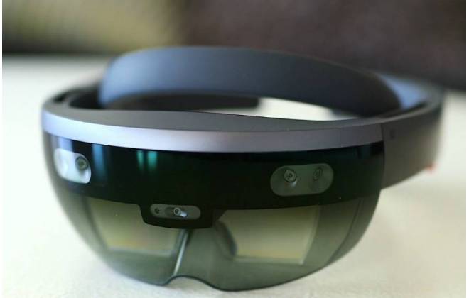 Microsoft abre plataforma do HoloLens para outras empresas.